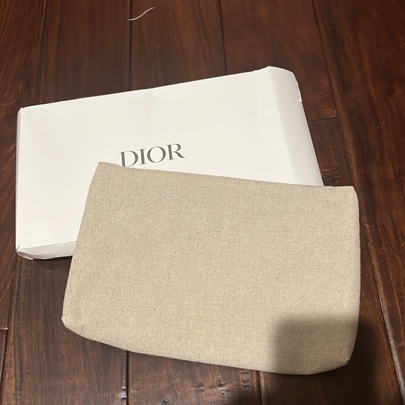 DIOR - Picture 3 of 4